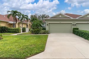3905 BRIDLECREST LN #3905, BRADENTON, FL 34209 Sold 11/21/22