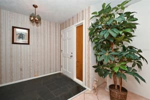 558 Venice Ln, Siesta Key, FL 34242, Sold 12/09/22