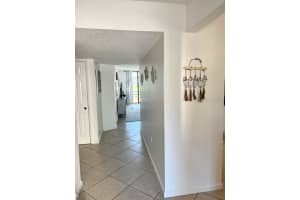 4325 46TH AVE W #103, BRADENTON, FL 34210 Sold 11/22/22