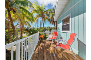 751 Russell St, Longboat Key, FL 34228, Sold 02/03/23