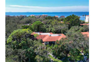 3803 SUN EAGLE LANE, BRADENTON, FL 34210 Sold 08/31/23
