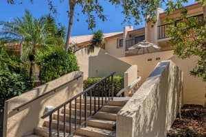 7540 SUNSHINE SKYWAY LN S #T41, ST PETERSBURG, FL 33711 Sold 12/28/22