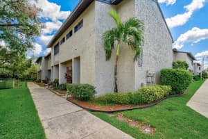 4459 Rayfield Dr, Sarasota, FL 34243, Sold 11/29/22