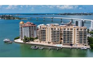 464 GOLDEN GATE POINT, SARASOTA, FL 34236 Sold 10/27/23
