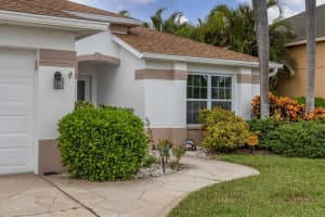 5014 46th St W, Bradenton, FL 34210, Sold 12/12/22