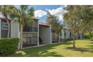 3231 BENEVA RD #203, SARASOTA, FL 34232 Sold 01/17/23
