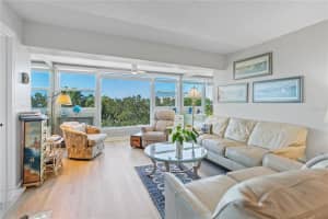 33 Gulfstream Ave, Sarasota, FL 34236, Sold 03/23/23