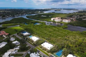 1641 Southwood St, Sarasota, FL 34231, Sold 05/08/23