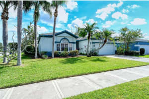 6253 Weymouth Dr, Sarasota, FL 34238, Sold 01/20/23