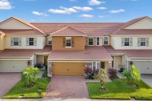 5023 FIORELLA LN, SANFORD, FL 32771 Sold 08/16/23