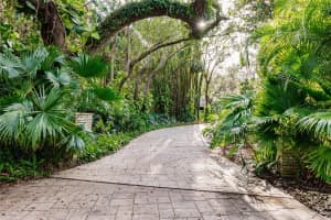 4266 WOODVIEW DR, SARASOTA, FL 34232 Sold 02/15/23