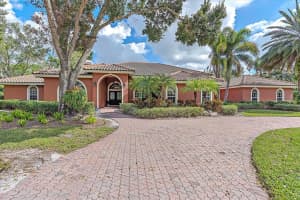 5293 ASHLEY PKWY, SARASOTA, FL 34241 Sold 04/28/23