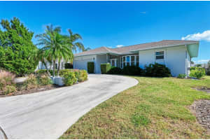 604 NORTH POINT DR, HOLMES BEACH, FL 34217 Sold 06/12/23
