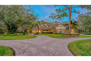 6701 S Gator Creek Blvd, Sarasota, FL 34241, Sold 03/20/23