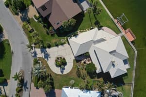 723 Key Royale Drive, Holmes Beach, Florida 34217