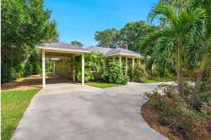 2331 MCCLELLAN PKWY, SARASOTA, FL 34239 Sold 01/09/23