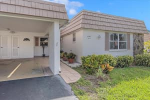 2449 RIVERBLUFF PKWY #V-210, SARASOTA, FL 34231 Sold 12/16/22