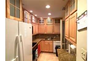 390 301 BLVD W #9B, BRADENTON, FL 34205 Sold 12/16/22