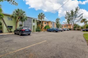 10215 MANATEE AVE W #7, BRADENTON, FL 34209 Sold 04/11/23