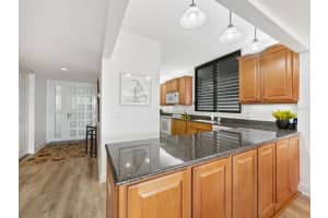 1095 Gulf of Mexico Dr, Longboat Key, FL 34228, Sold 12/16/22
