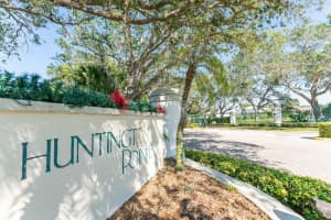 8912 HUNTINGTON POINTE DRIVE, SARASOTA, FL 34238 Sold 03/26/24