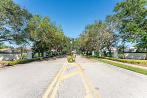 8912 HUNTINGTON POINTE DRIVE, SARASOTA, FL 34238 Sold 03/26/24