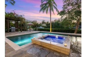 5315 Hidden Harbor Rd, Siesta Key, FL 34242, Sold 03/27/23