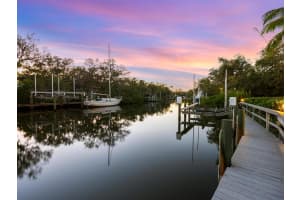 5315 Hidden Harbor Rd, Siesta Key, FL 34242, Sold 03/27/23