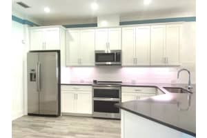 5734 AMBERLY DR, BRADENTON, FL 34208 Sold 04/03/23