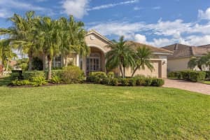 6535 41ST CT E, SARASOTA, FL 34243 Sold 01/30/23