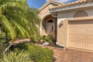 6535 41ST CT E, SARASOTA, FL 34243 Sold 01/30/23