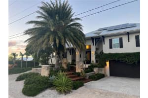 629 Dundee Ln, Holmes Beach, FL 34217, Sold 01/20/23