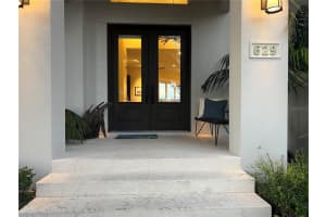 629 Dundee Ln, Holmes Beach, FL 34217, Sold 01/20/23