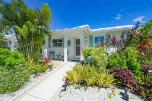 583 SPANISH DR S #129, LONGBOAT KEY, FL 34228 Sold 08/16/23