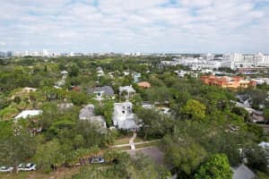 1731 Seminole Dr, Sarasota, FL 34239, Sold 01/18/23