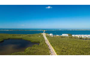 502 SANDERLING CIR, BRADENTON, FL 34209 - MLS#MFRA4552588
