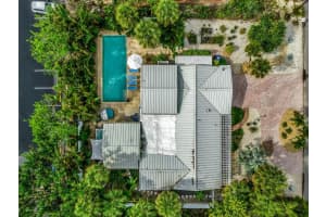 5628 Cape Leyte Dr, Siesta Key, FL 34242, Sold 01/06/23