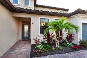 13510 SAW PALM CREEK TRL, LAKEWOOD RANCH, FL 34211 Sold 06/23/23