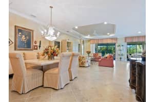 2483 VACCARO DR, SARASOTA, FL 34231 Sold 03/31/23