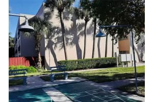 2763 WOODGATE LN #211, SARASOTA, FL 34231 Sold 03/13/23