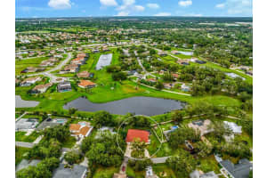 1912 Rolling Green Cir, Sarasota, FL 34240, Sold 02/22/23