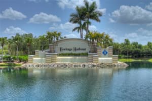 905 FAIRWAY COVE LANE, BRADENTON, FL 34212 - MLS#MFRA4552765