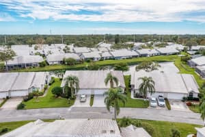 5444 KELLY DR #11, SARASOTA, FL 34233 Sold 01/11/23