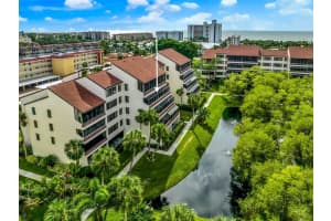 6265 MIDNIGHT PASS RD #305, SARASOTA, FL 34242 Sold 12/28/22