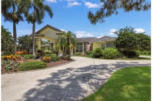 419 E MACEWEN DR, OSPREY, FL 34229 Sold 09/27/23