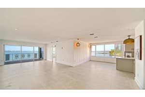37 SUNSET DR #44, SARASOTA, FL 34236 Sold 05/01/23