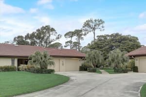 3747 Spanish Pine Ct, Sarasota, FL 34238, Sold 04/13/23