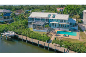 5212 SIESTA COVE DRIVE, SARASOTA, FL 34242 Sold 12/22/23