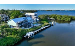 5212 SIESTA COVE DRIVE, SARASOTA, FL 34242 Sold 12/22/23