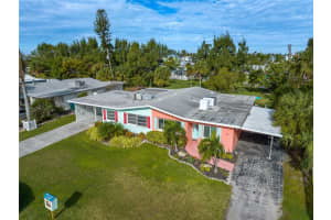438 62nd St, Holmes Beach, FL 34217, Sold 02/02/23